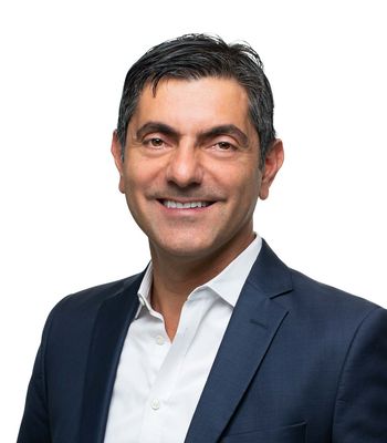 Portrait of Paul Kalloghlian, REALTOR®.